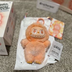 Pop Mart Labubu Big Into Energy: Happiness (NEW)